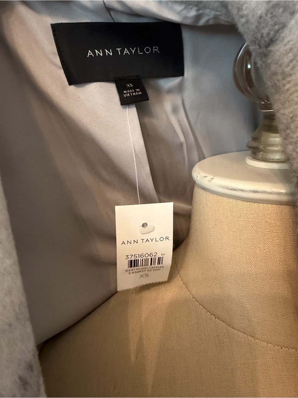 Ann Taylor Gray Plaid Double Breasted Coat XS - Picture 7 of 7